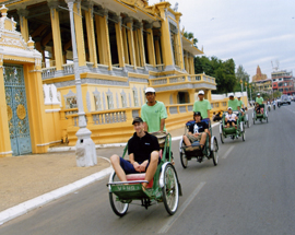 Cyclos infront of Royal Palace
