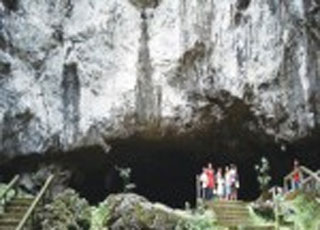 Nang Aen Cave