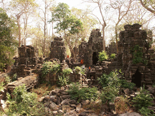 Teen girls in Kampong Cham